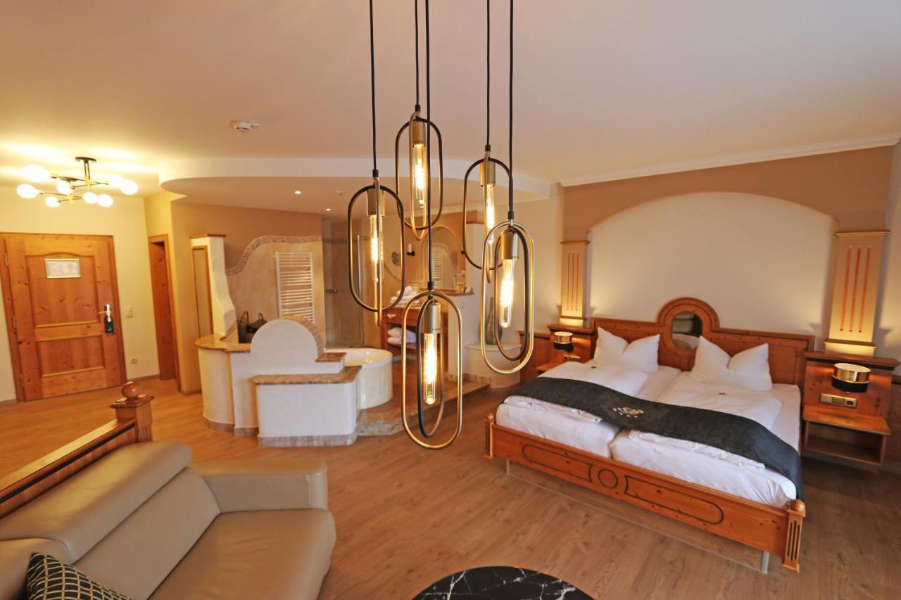 Kristall- & Vitalhotel Bergknappenhof بودنمايس المظهر الخارجي الصورة