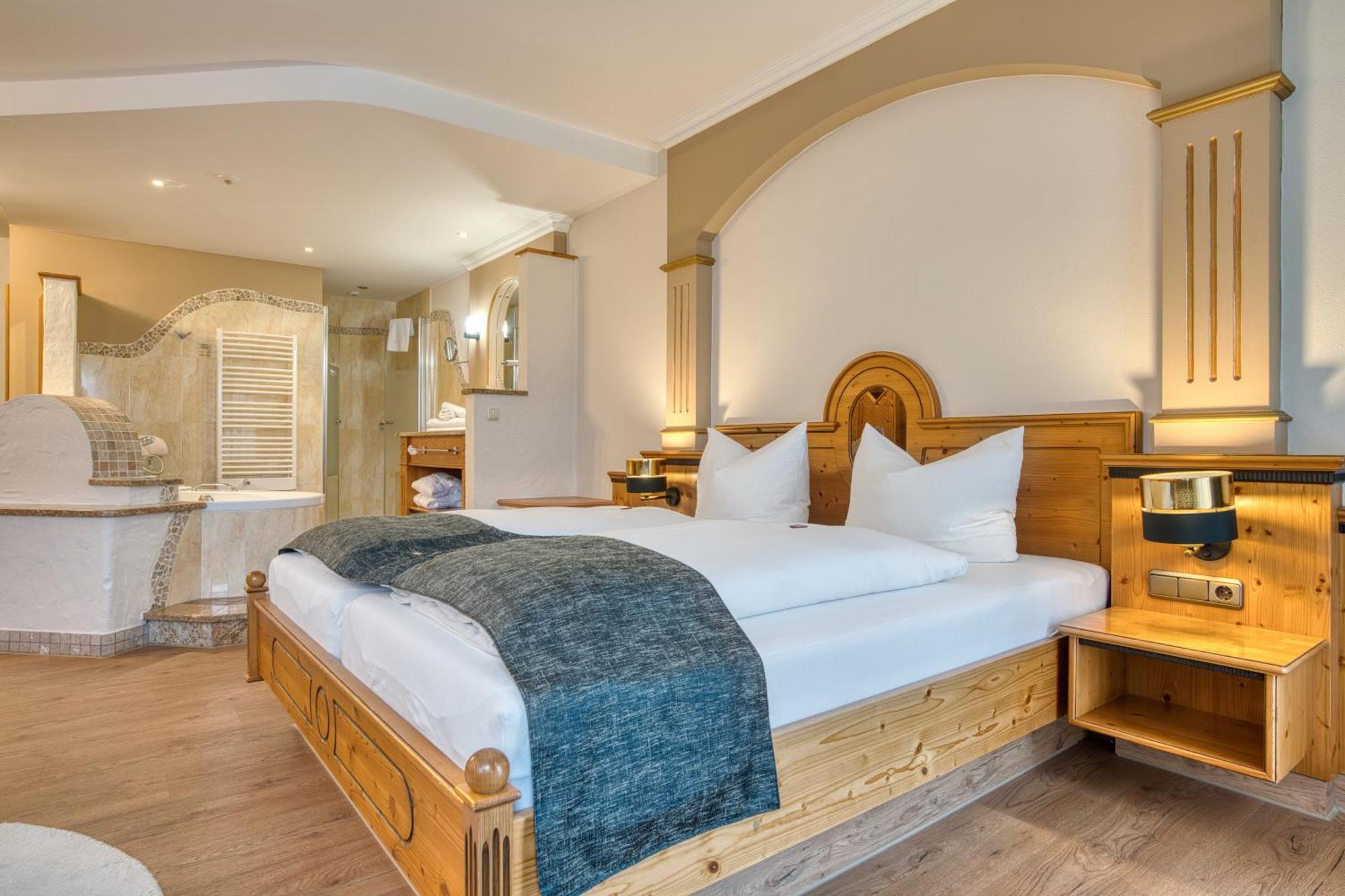 Kristall- & Vitalhotel Bergknappenhof بودنمايس المظهر الخارجي الصورة